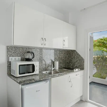 Estudio Yumbo Playa San Bartolome de Tirajana (Gran Canaria)