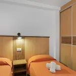 Estudio Yumbo Playa Apartment *